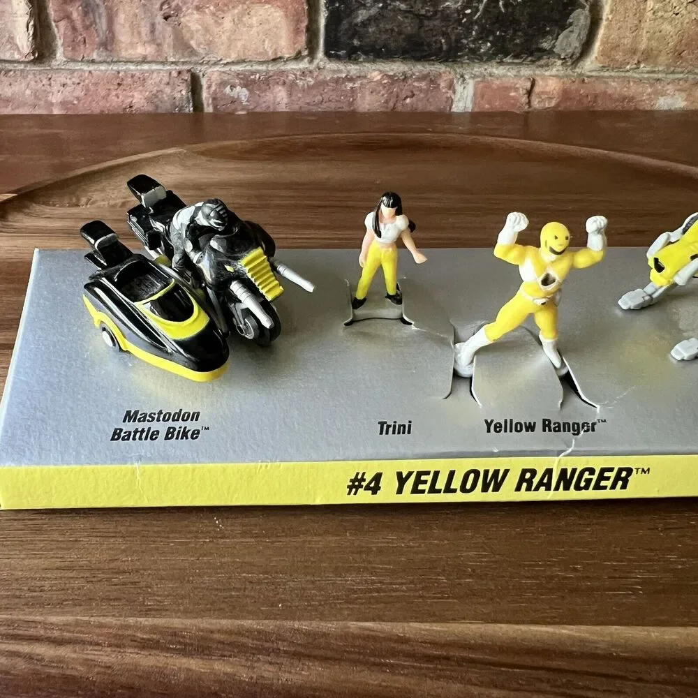 Micro Machines Mighty Morphin Power Rangers Set #4 Yellow Ranger Trini